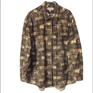 CABELA’S Woman's FOREST PRINT Button Down SHIRT 
Size 2XL